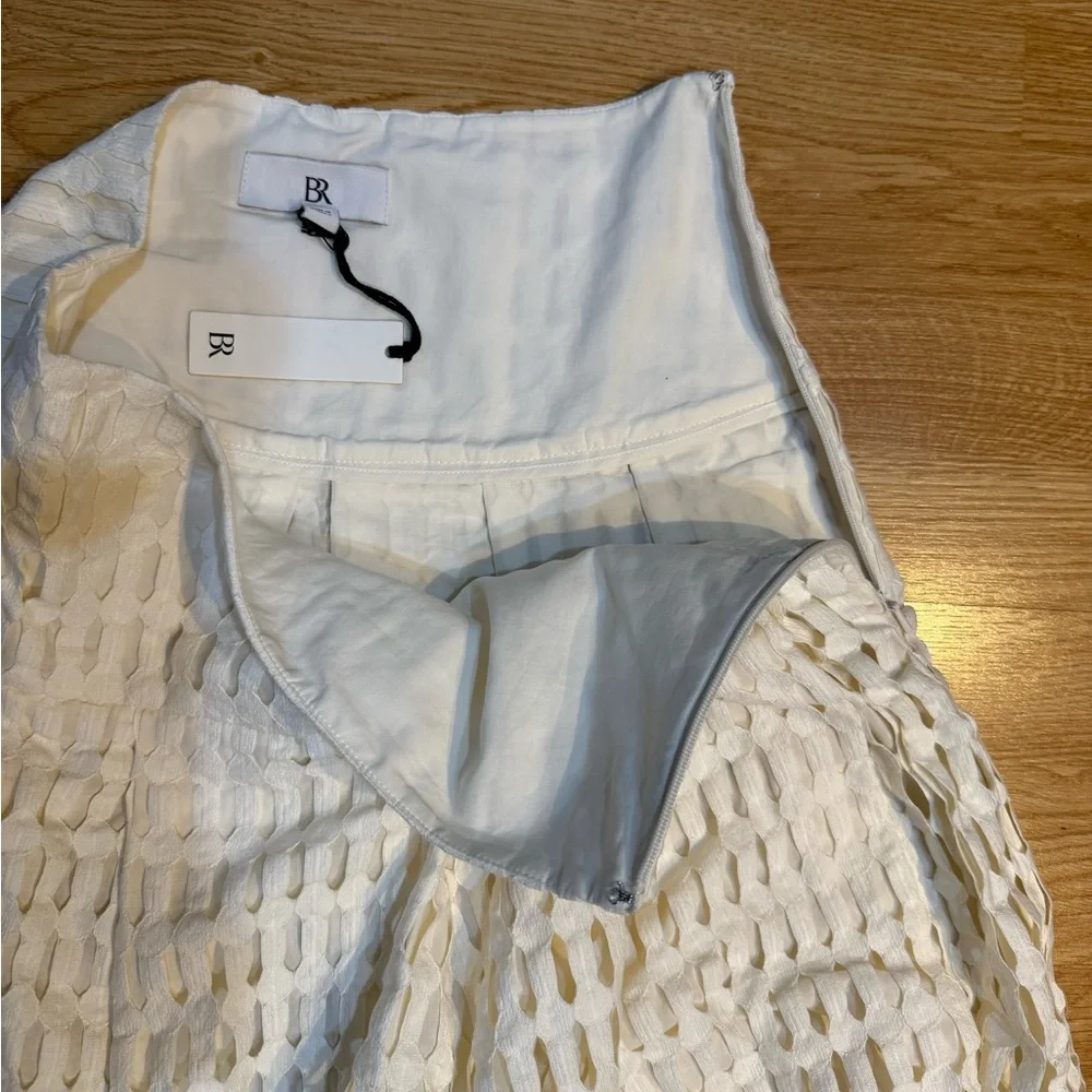 π€ Banana Republic Open Weave Midi Skirt β Ivory / Off-White (Size 2) β NWT π€ - Picture 4 of 7